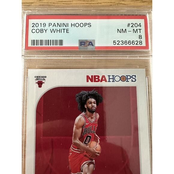 2019 PANINI HOOPS #204 COBY WHITE RC PSA 8 NM-MT Pop 35 Chicago Bulls - Picture 3 of 4